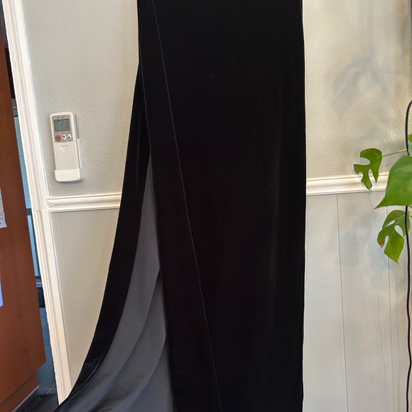 Tadashi velour black long skirt - Picture 6 of 11